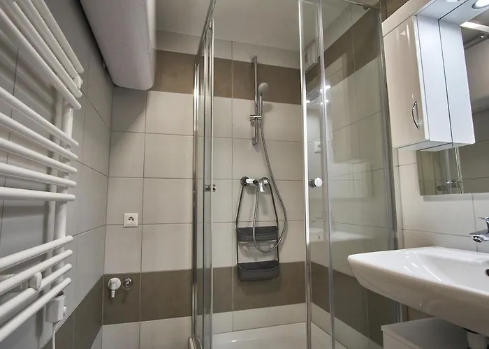 Cadet - Hostaid Siófok